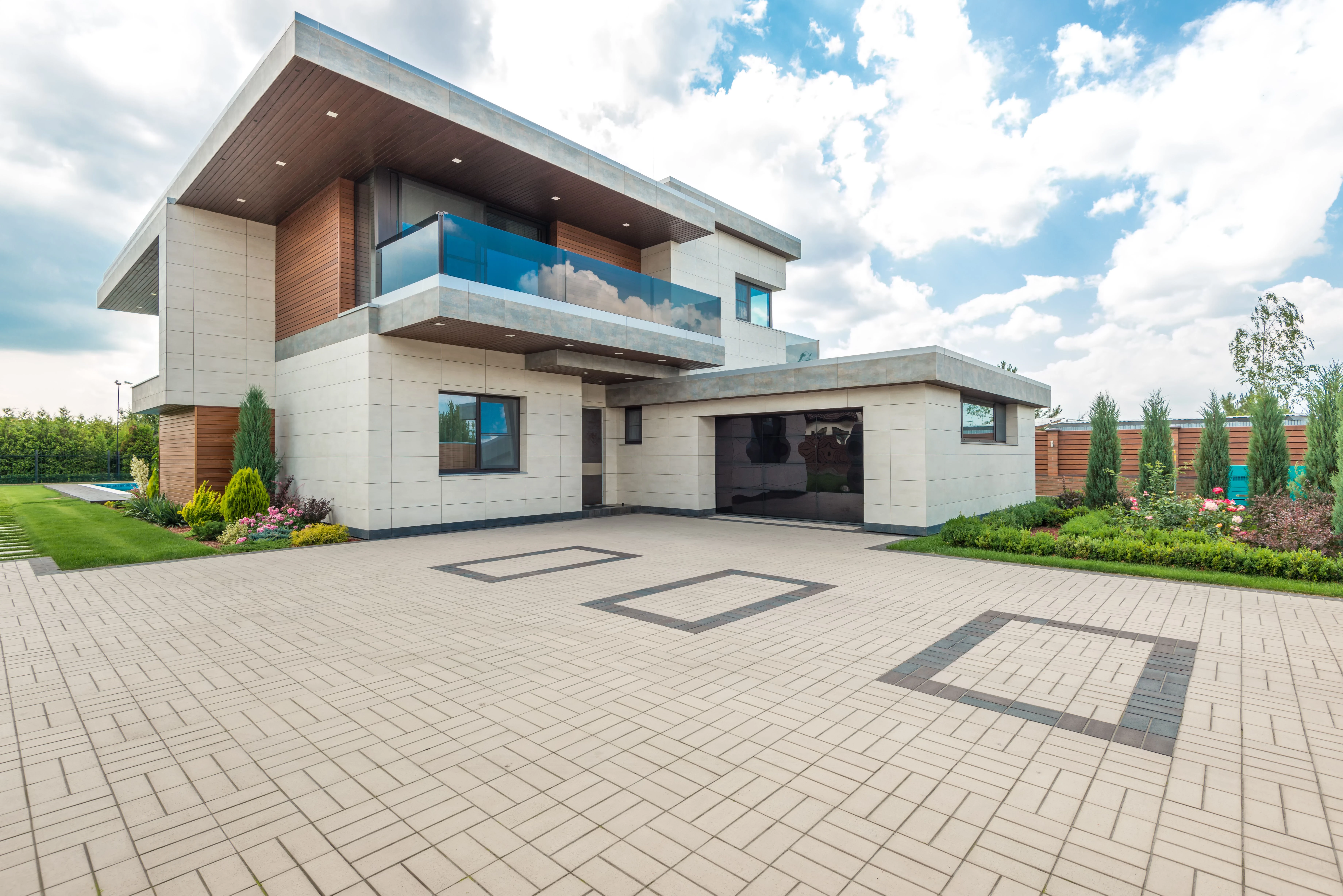 Residential garage door in North Gateway