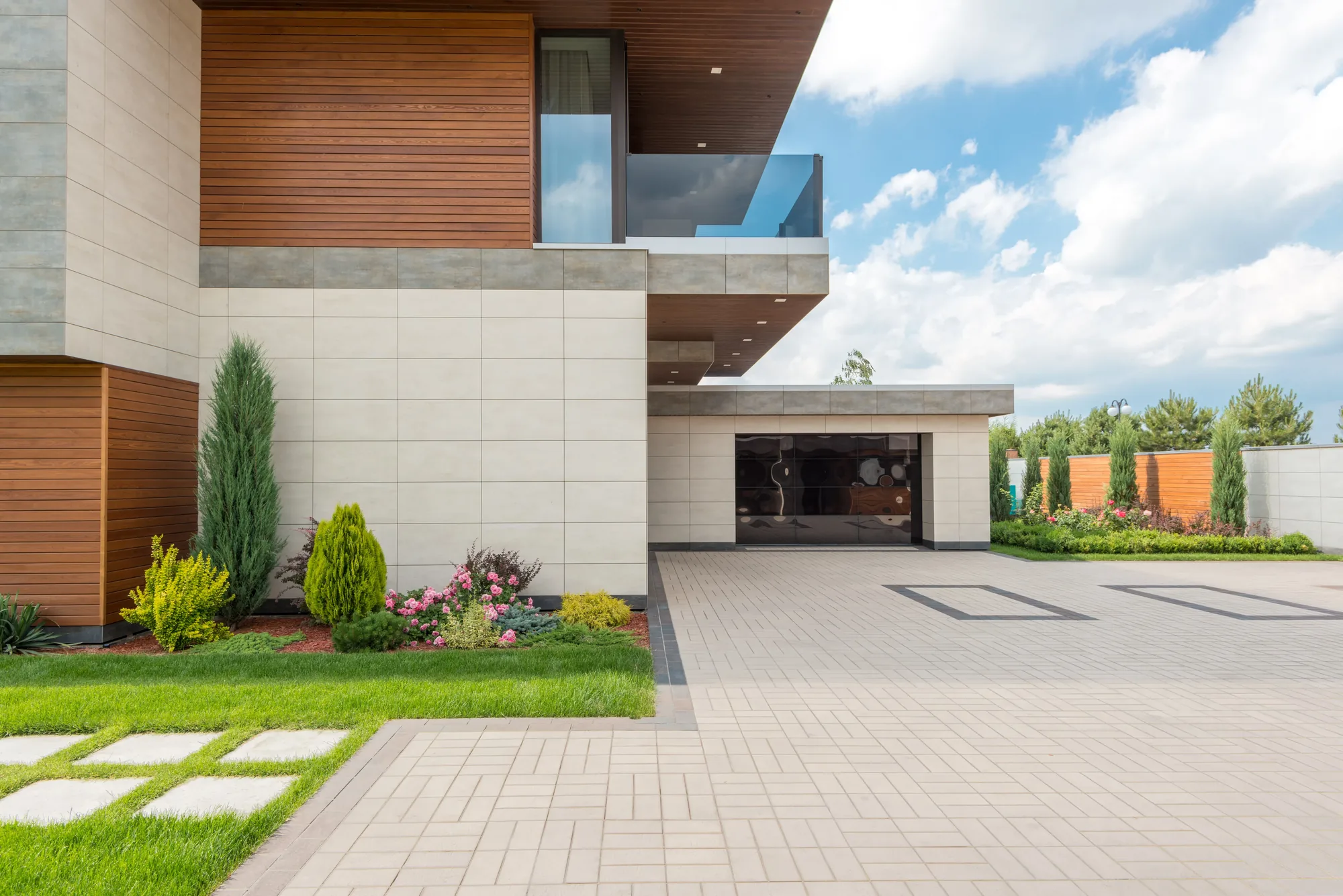 Residential garage door in New River