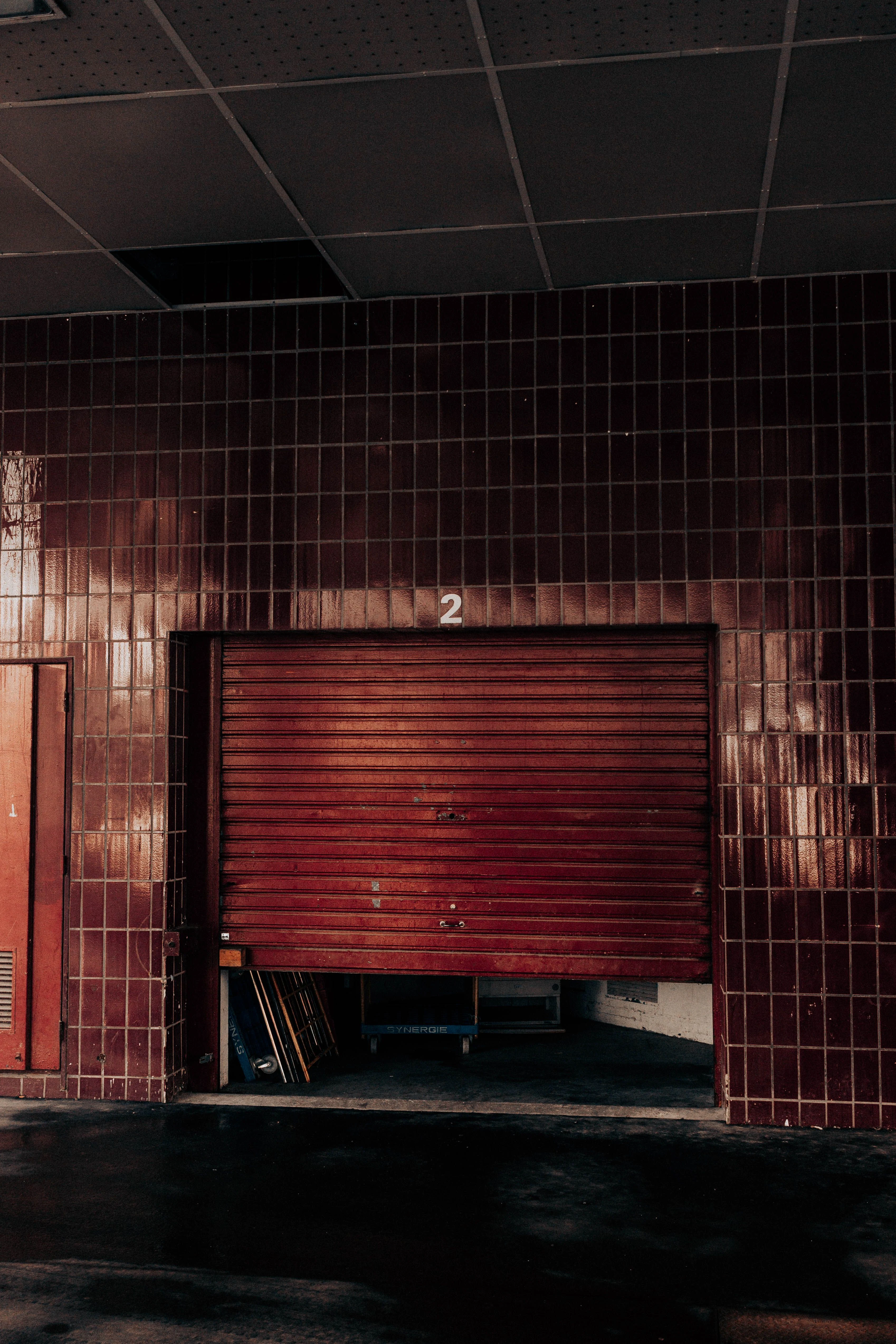 Residential garage door in Peoria